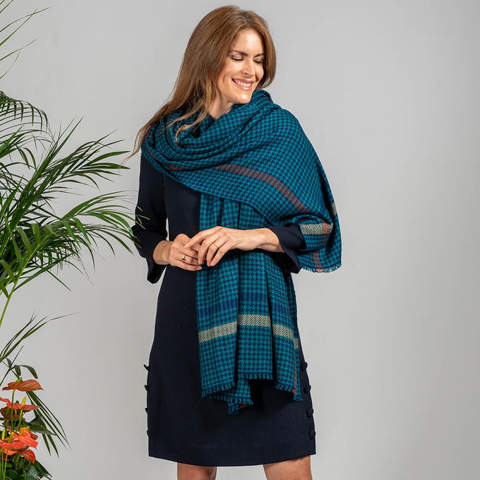 Navy and Teal Houndstooth Hand Woven Pashmina Cashmere Shawl